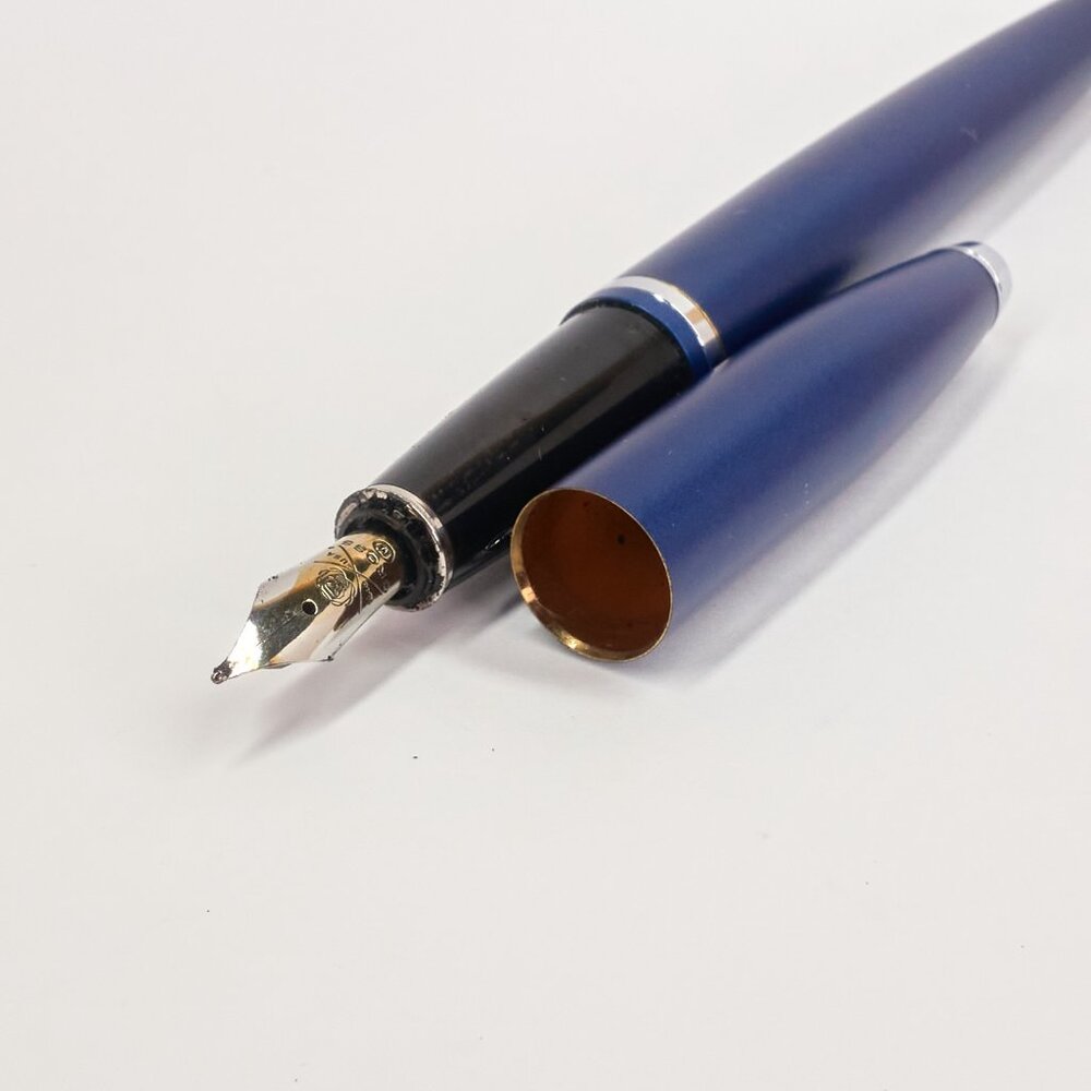 Cross Blue Lacquer Fountain Pen / Made in USA / Smooth Writer